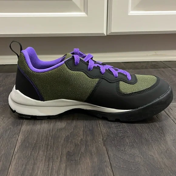 Nike Takos Low LE ACG Hiking Trail Shoes Sneakers new 377811 305 Mens Size 9